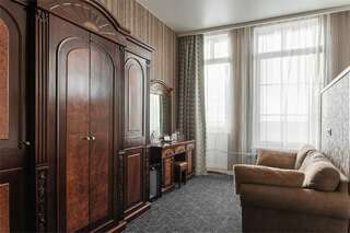 Гостиница Маяк Листвянка Джуниор Сюит классический-5