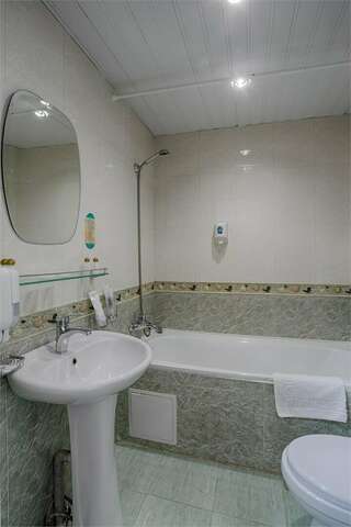 Гостиница Маяк Листвянка Одноместный эконом во втором корпусе-4