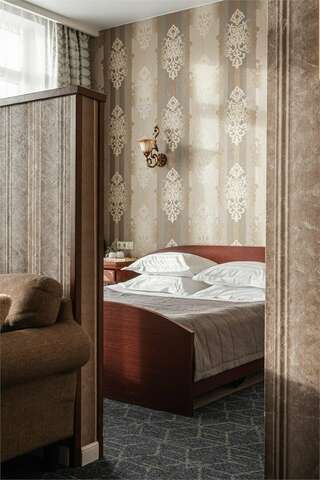 Гостиница Маяк Листвянка Джуниор Сюит классический-6