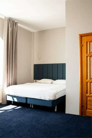 Гостиница Маяк Листвянка Двухместный Комфорт во втором корпусе-1