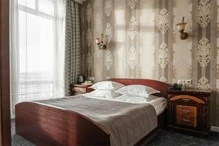 Гостиница Маяк Листвянка Джуниор Сюит классический-4